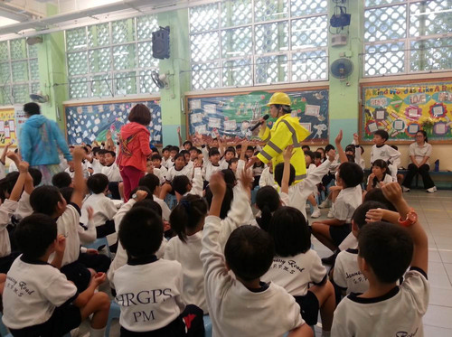 Wan Chai District Schools Drama Tour on Fire Safety (16 January 2014)