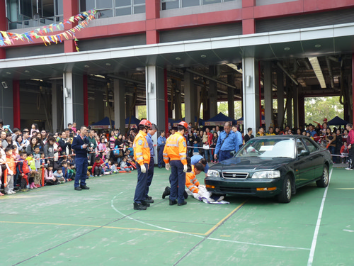 Yuen Long District Fire Safety Carnival cum Fire Station/Ambulance Depot Open Day (12 January 2014)