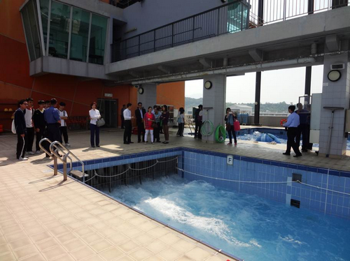 Visit to Kai Tak Fire Station and Fire Services Department Diving Base (17 October 2014)