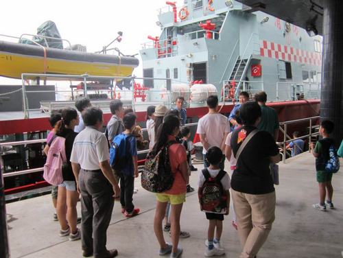 Visit to Central Fireboat Station (19 July 2015)