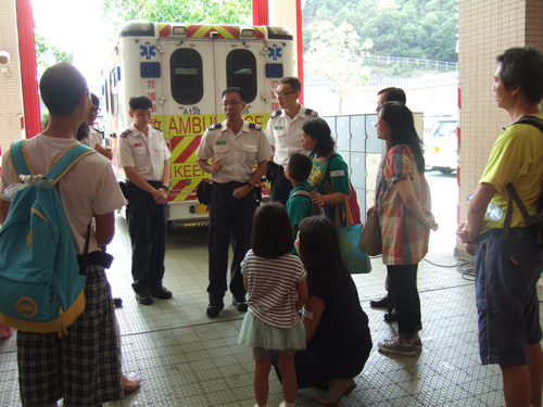 Visit to Lam Tin Ambulance Depot (6 September 2017)