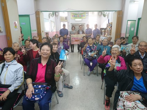 Visit to the Elderly Center cum Fire Safety Seminar (1 December 2017)