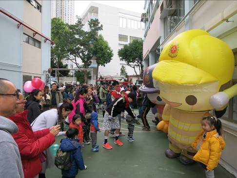 Sham Shui Po District Fire Safety Carnival sum Cheung Sha Wan Fire Station and Ambulance Depot Open Day(17 December 2017)