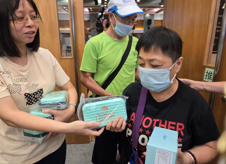 Building Management Souvenirs Distribution